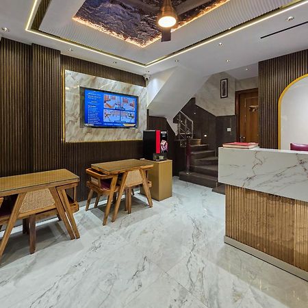 Delhi Delight Premium Panzió Új-Delhi Kültér fotó
