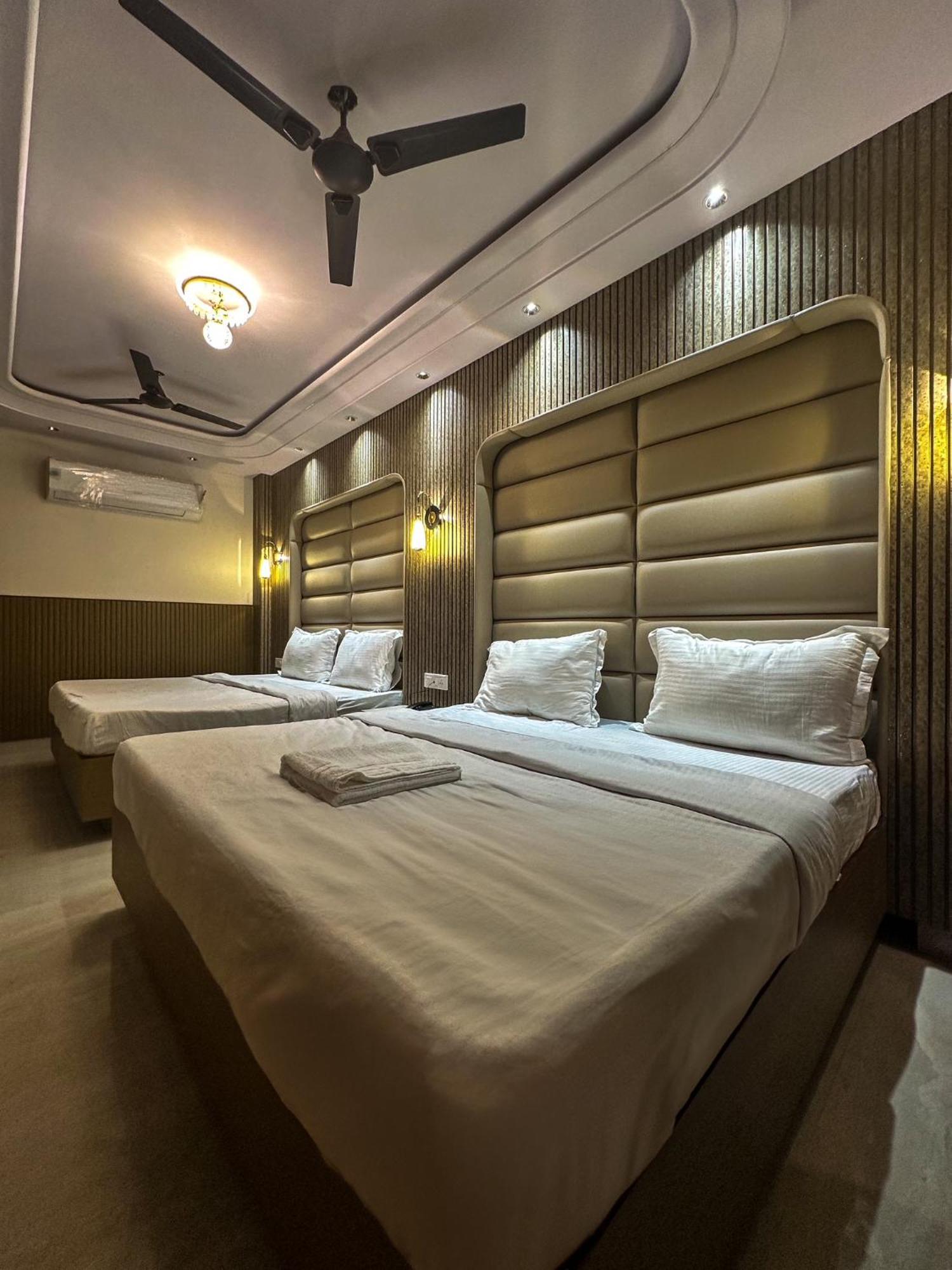 Delhi Delight Premium Panzió Új-Delhi Kültér fotó