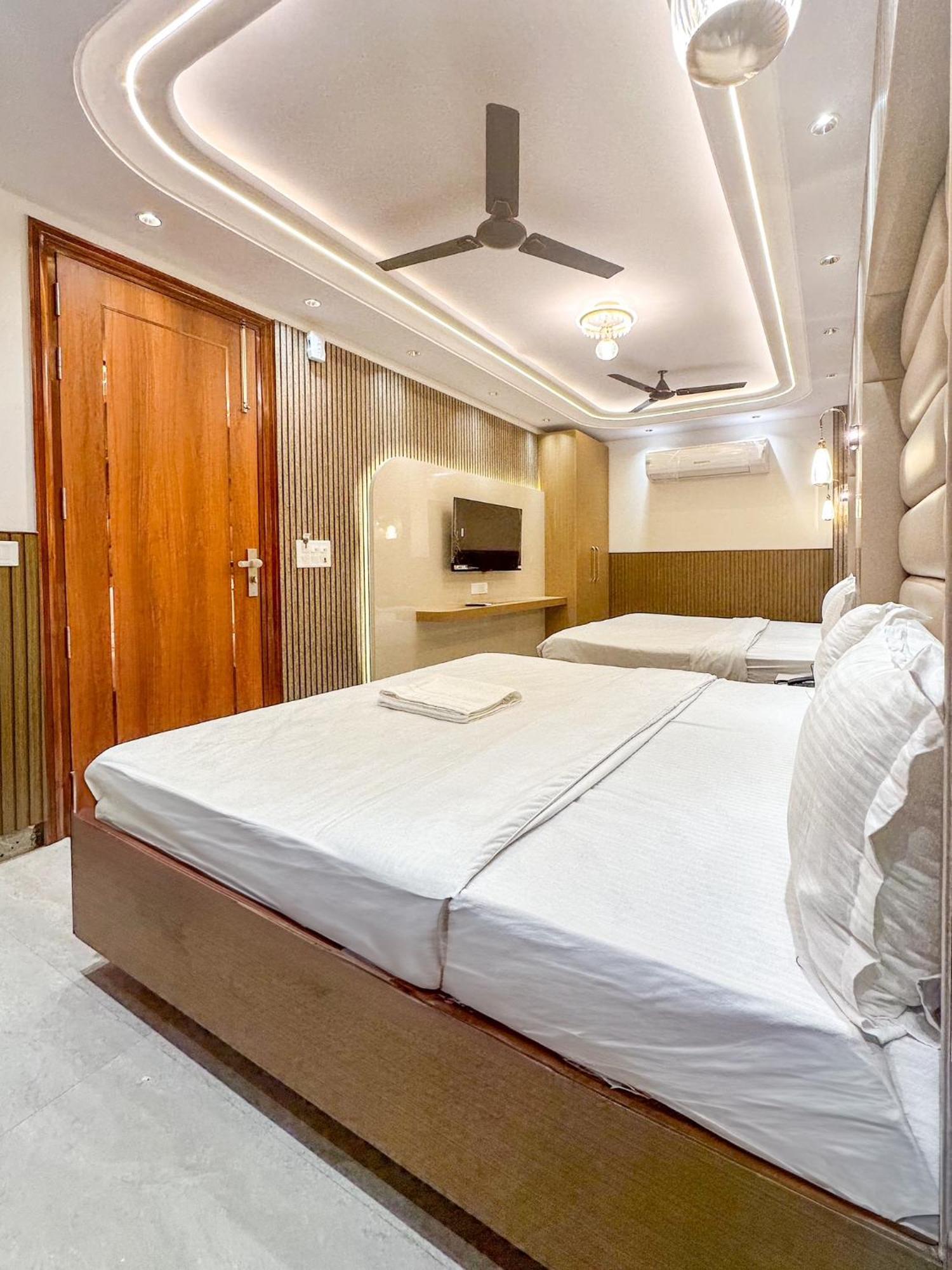 Delhi Delight Premium Panzió Új-Delhi Kültér fotó