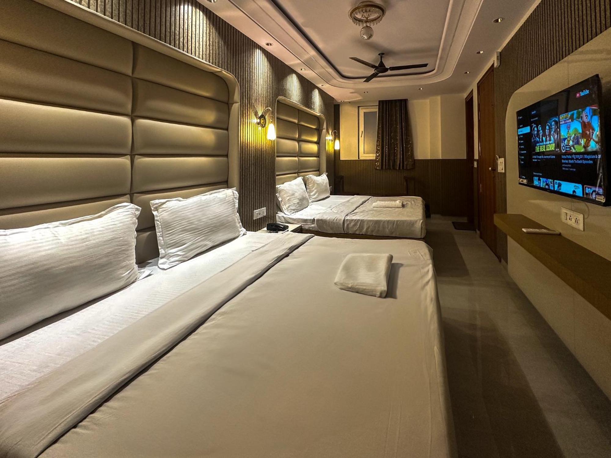 Delhi Delight Premium Panzió Új-Delhi Kültér fotó