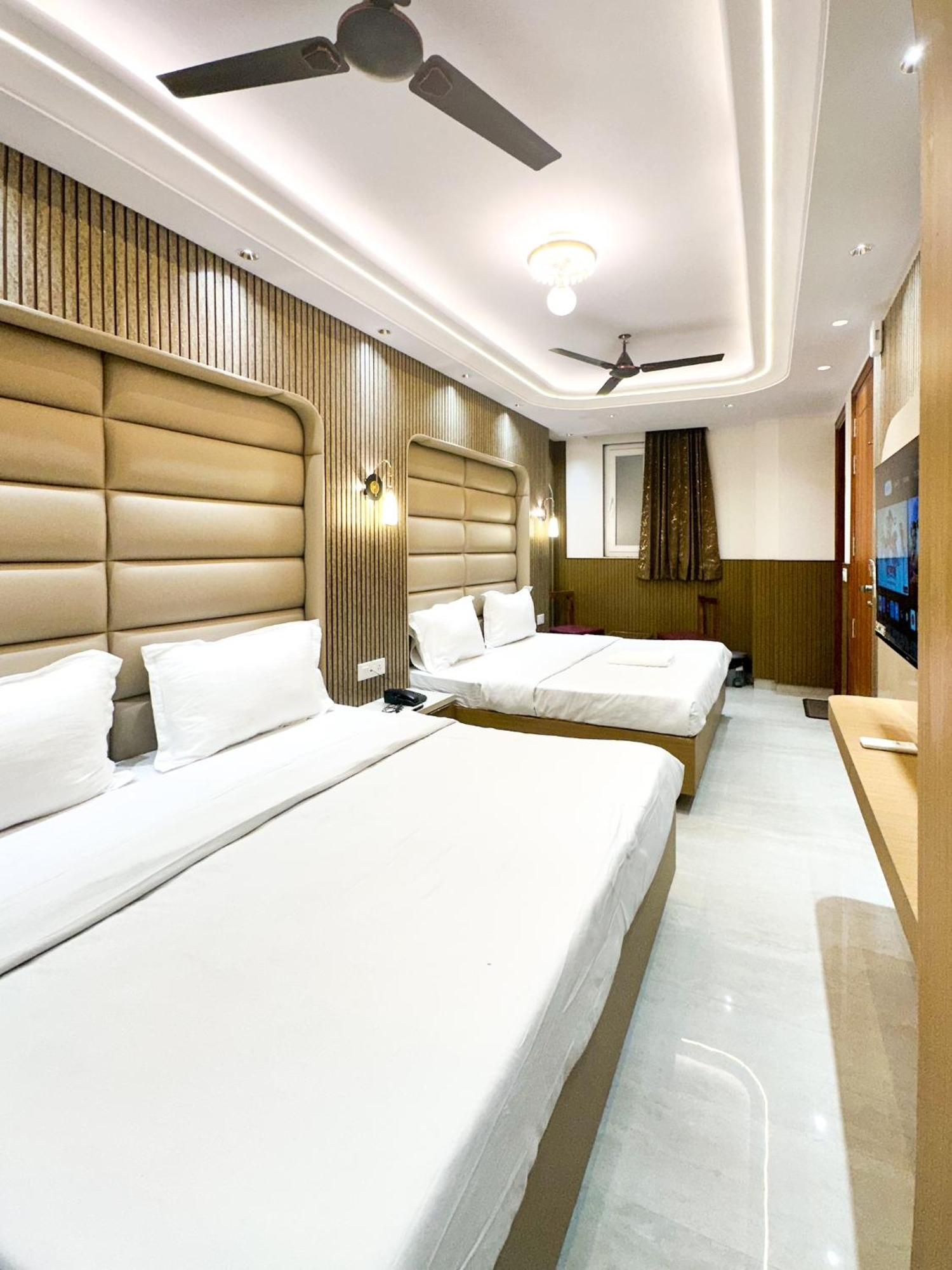 Delhi Delight Premium Panzió Új-Delhi Kültér fotó