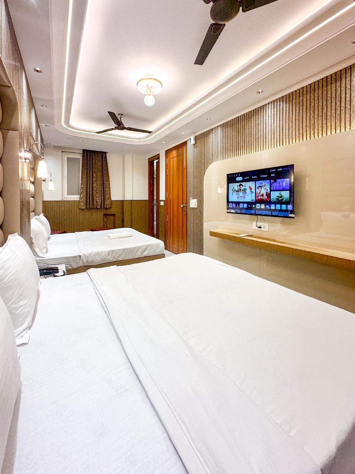 Delhi Delight Premium Panzió Új-Delhi Kültér fotó