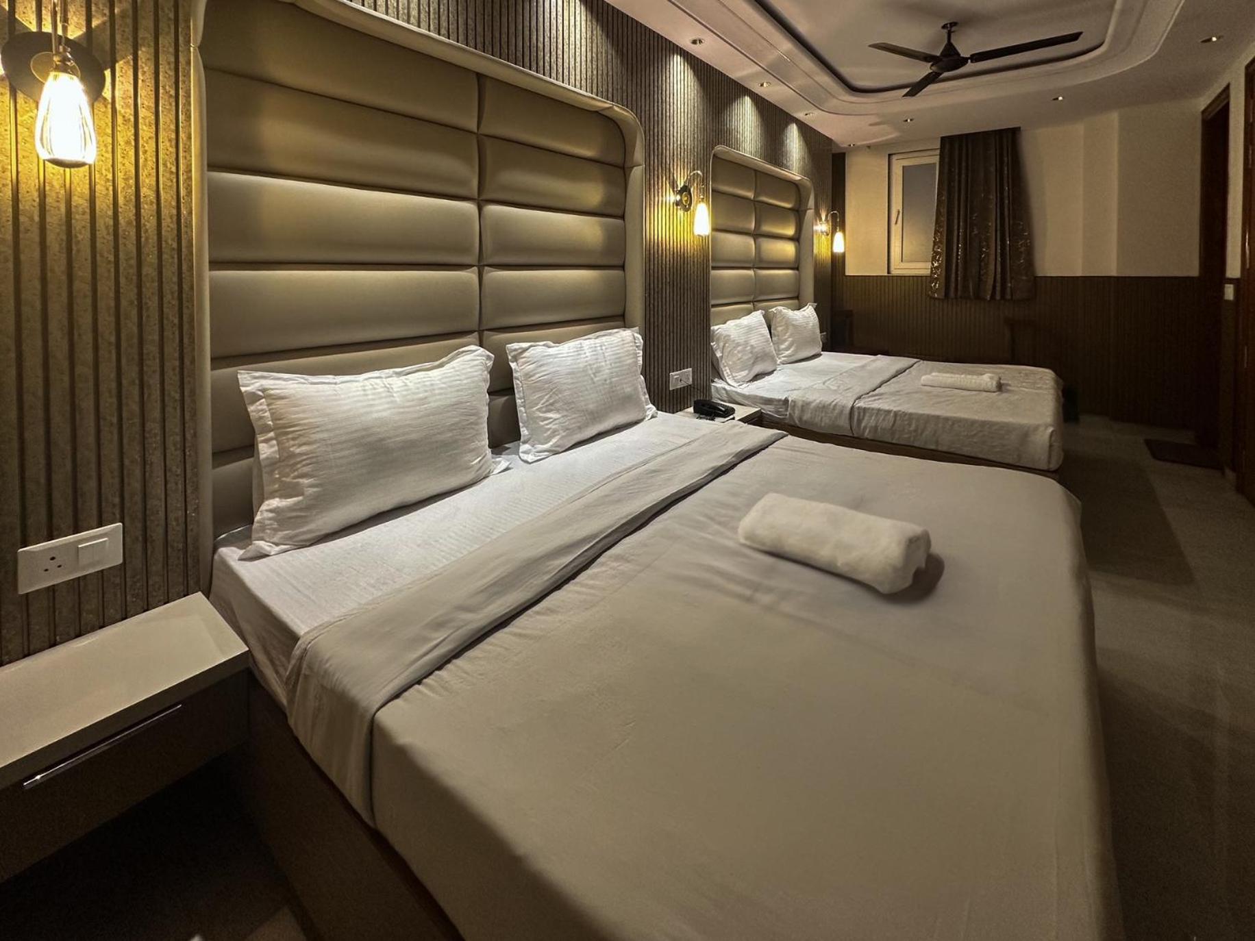 Delhi Delight Premium Panzió Új-Delhi Kültér fotó