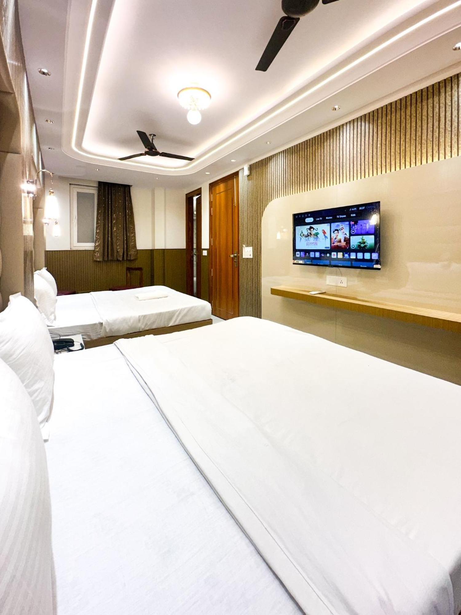 Delhi Delight Premium Panzió Új-Delhi Kültér fotó