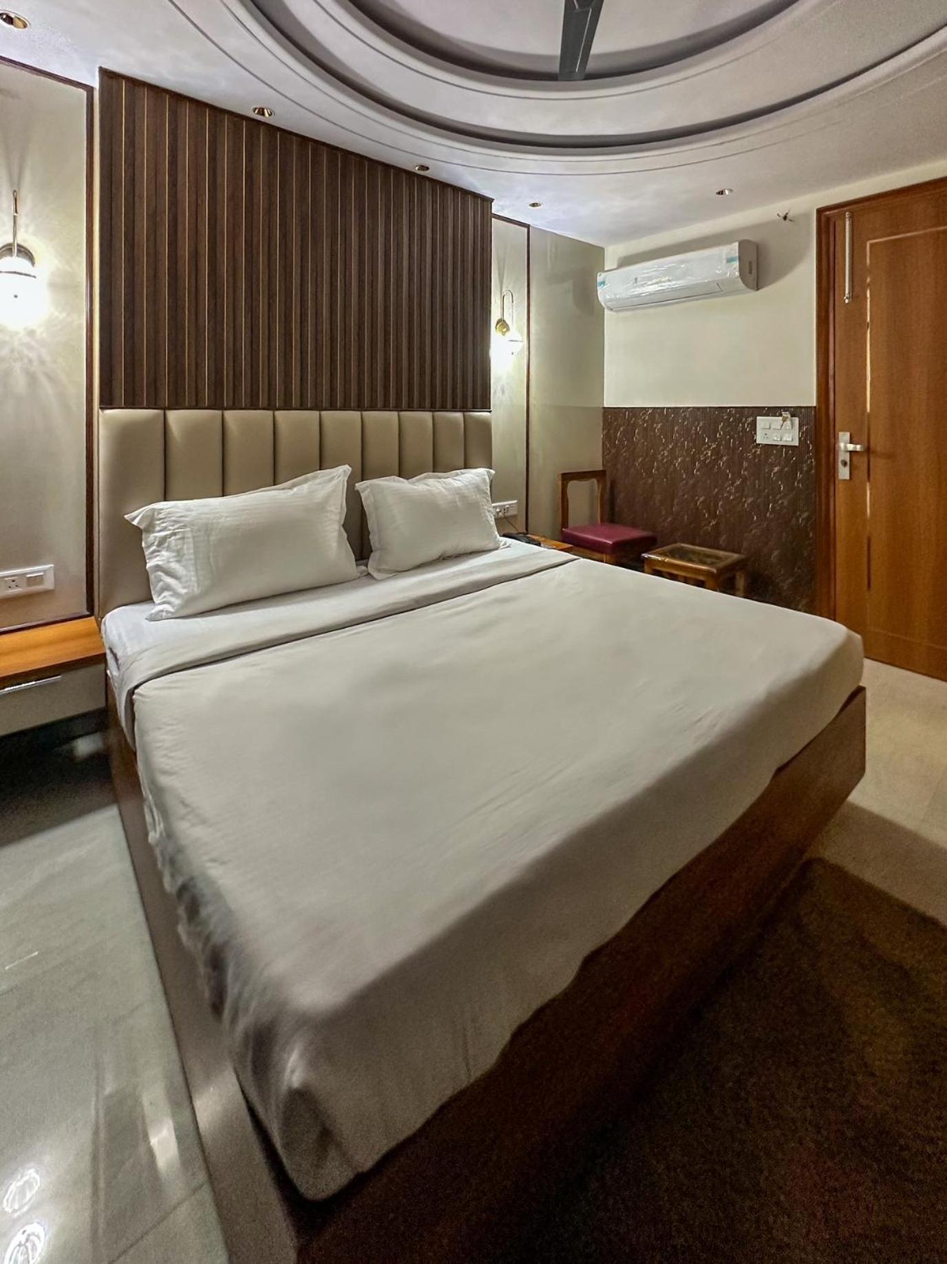 Delhi Delight Premium Panzió Új-Delhi Kültér fotó