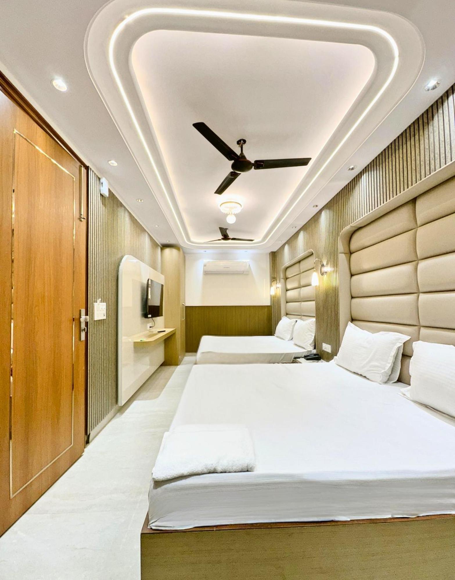 Delhi Delight Premium Panzió Új-Delhi Kültér fotó