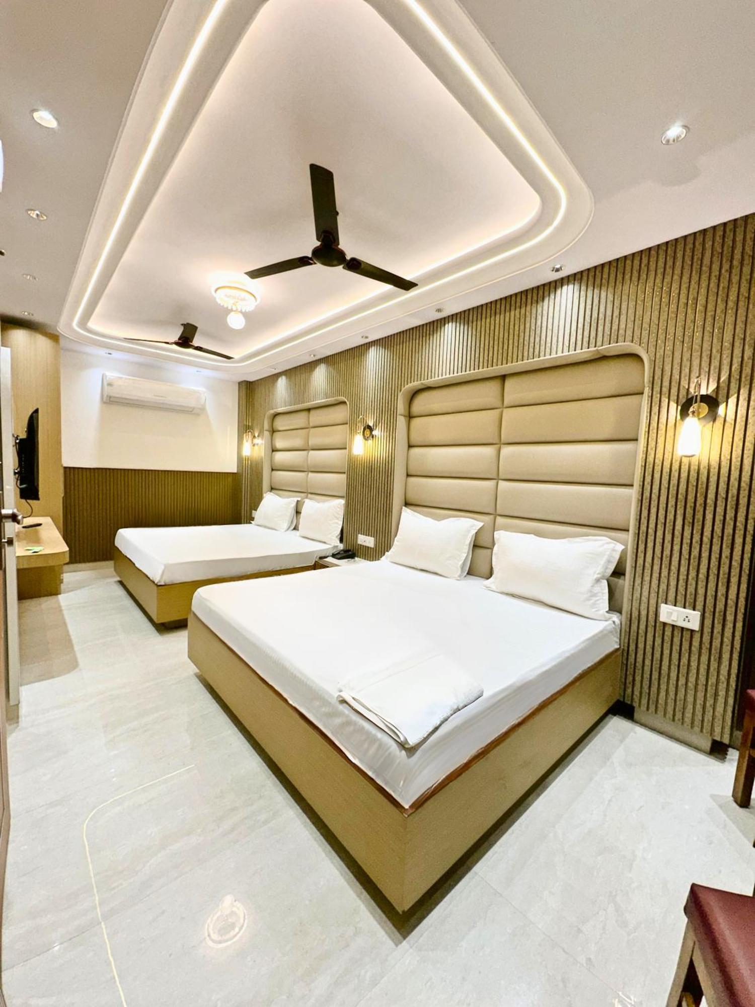 Delhi Delight Premium Panzió Új-Delhi Kültér fotó