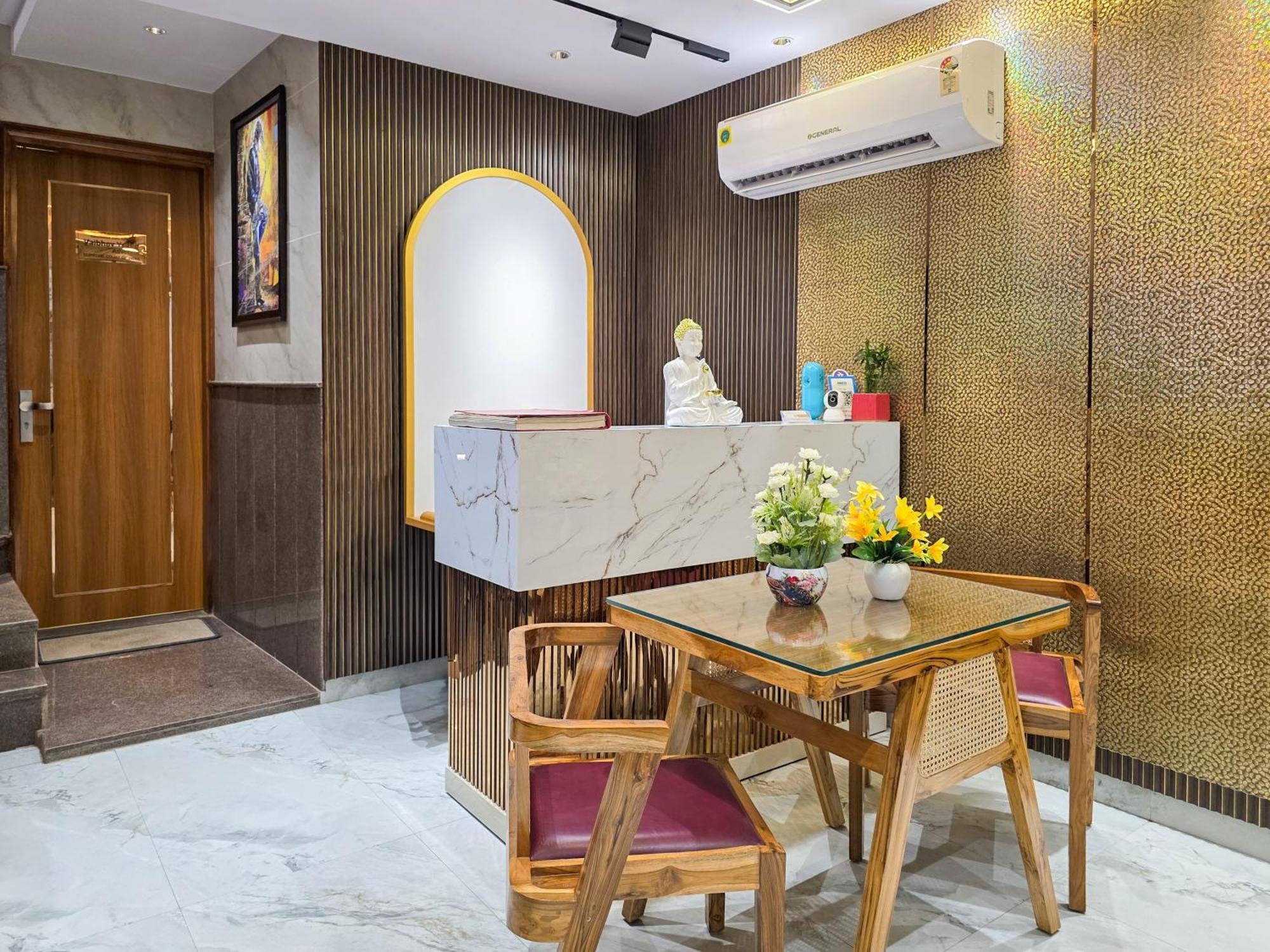 Delhi Delight Premium Panzió Új-Delhi Kültér fotó