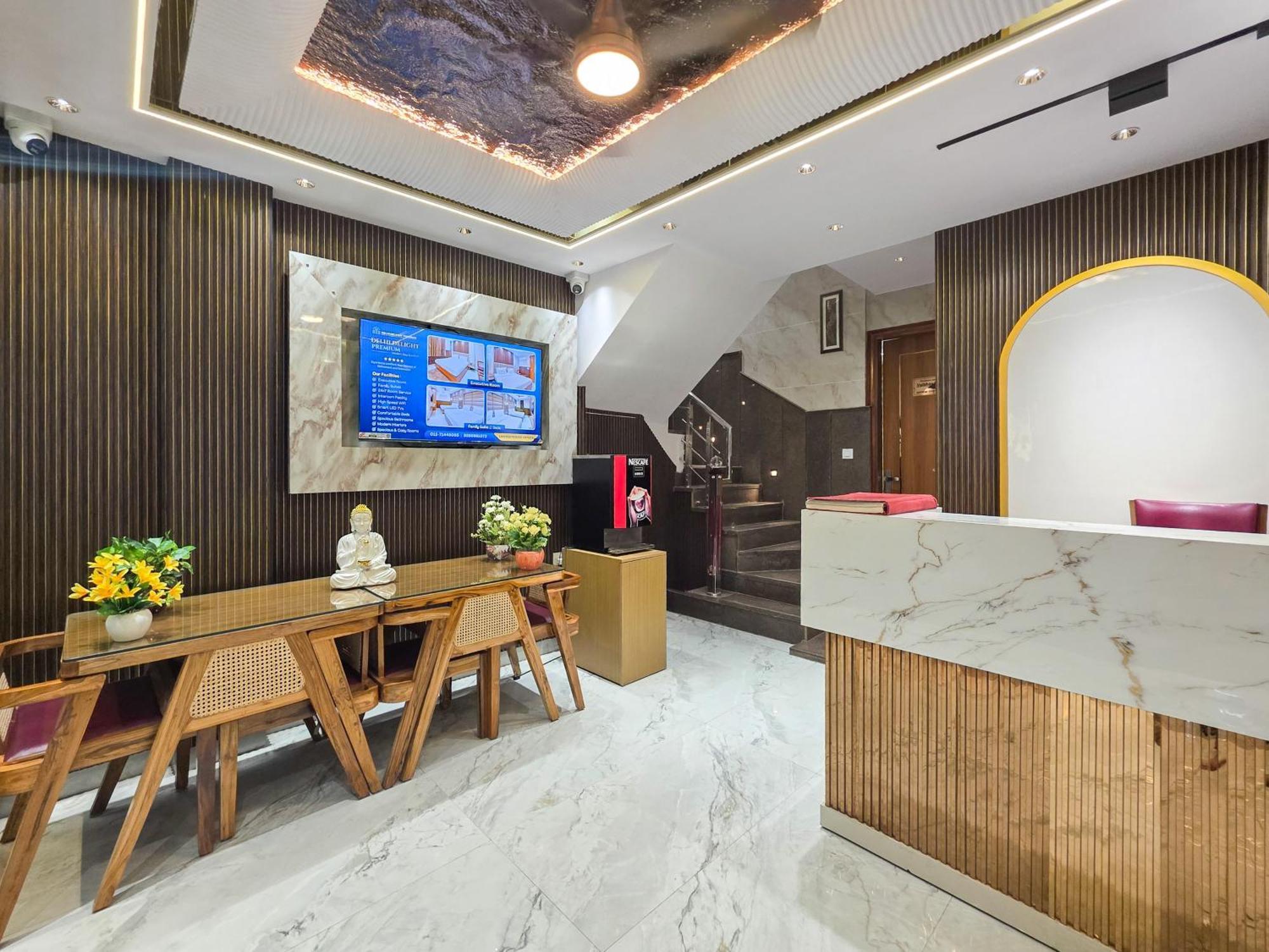 Delhi Delight Premium Panzió Új-Delhi Kültér fotó
