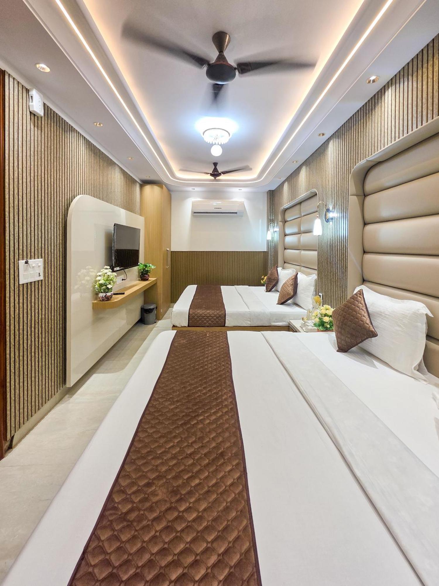 Delhi Delight Premium Panzió Új-Delhi Kültér fotó