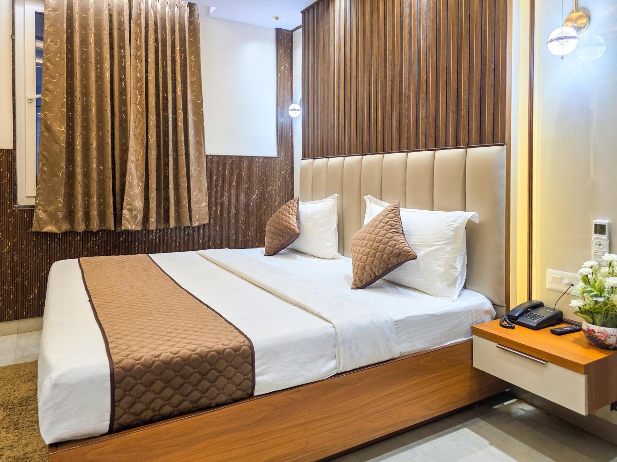 Delhi Delight Premium Panzió Új-Delhi Kültér fotó