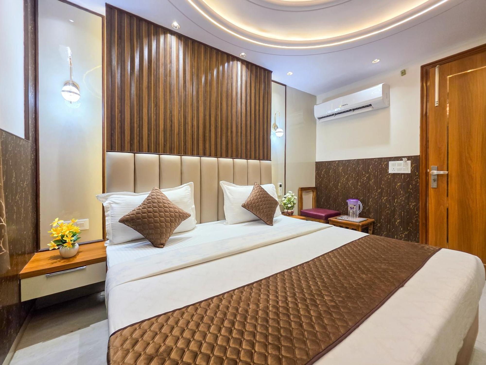 Delhi Delight Premium Panzió Új-Delhi Kültér fotó