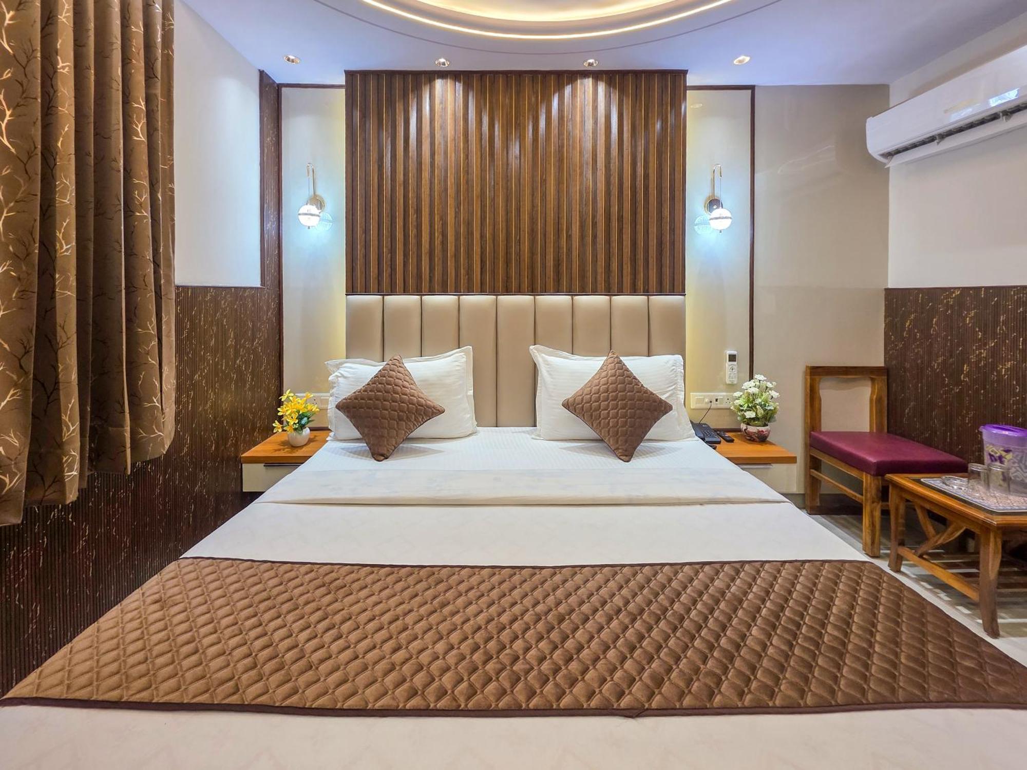 Delhi Delight Premium Panzió Új-Delhi Kültér fotó